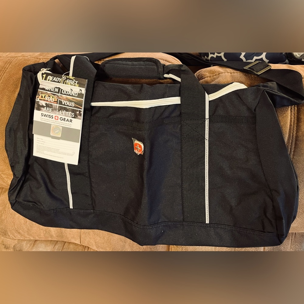 NWT Swiss Gear Duffle Bag